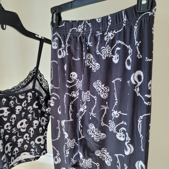 SHEIN Tim Burton's Corpse Bride Small Tank Top & Flare Pants 2 Peice Set - Picture 6 of 7